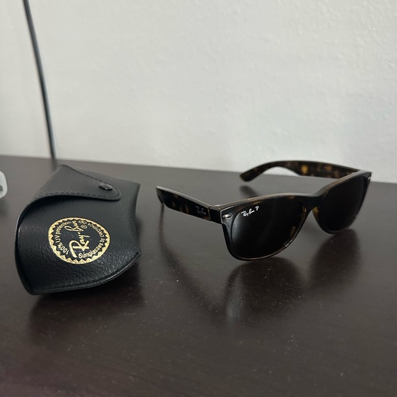 Ray Bans New Wayfarer Polarized Sunglasses - Picture 3 of 3